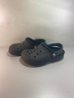 ❤️ Crocs gefüttert J2 33 34 schwarz Hausschuhe Latschen Berlin - Karlshorst Vorschau