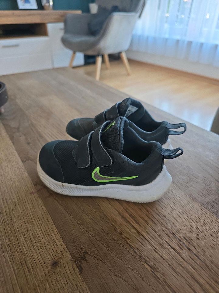 Nike Star Runner 3 Eco-Sneaker  Grösse 22 in Landau a d Isar