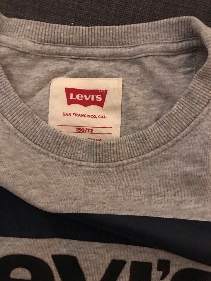 LEVI’s Pullover grau Sweatshirt Gr. 152 in Wedel