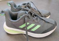 Adidas 32 Turnschuhe Sportschuhe Sneakers Bayern - Büchenbach Vorschau