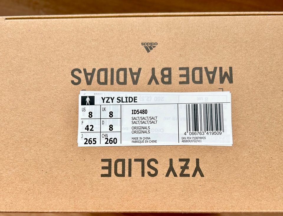 Original/Neu Adidas Yeezy Slide - Salt Gr. 42 in Hamburg