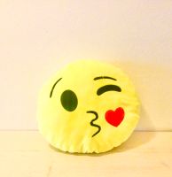 Zwinker Smiley Kissen Emoji gelb Herz Bayern - Ustersbach Vorschau
