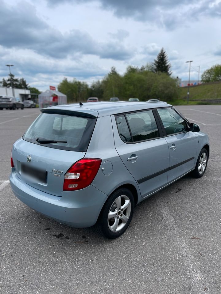 Skoda Fabia 1.2L 60PS Klimaanlage Sitzheizung PDC TUV NEU 5/26 in Villingen-Schwenningen