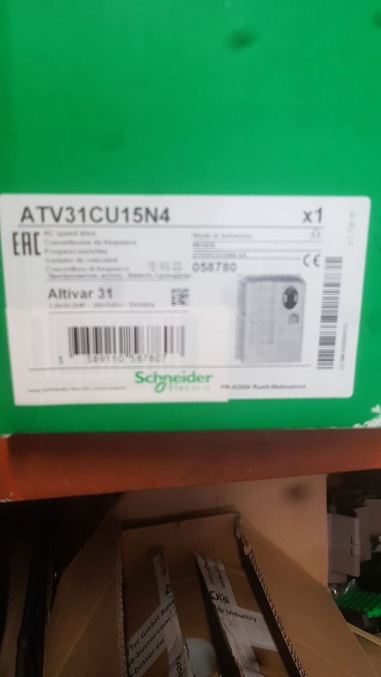 Frequenzumrichter Schneider ATV31CU15N4 Neu und OVP in Albbruck