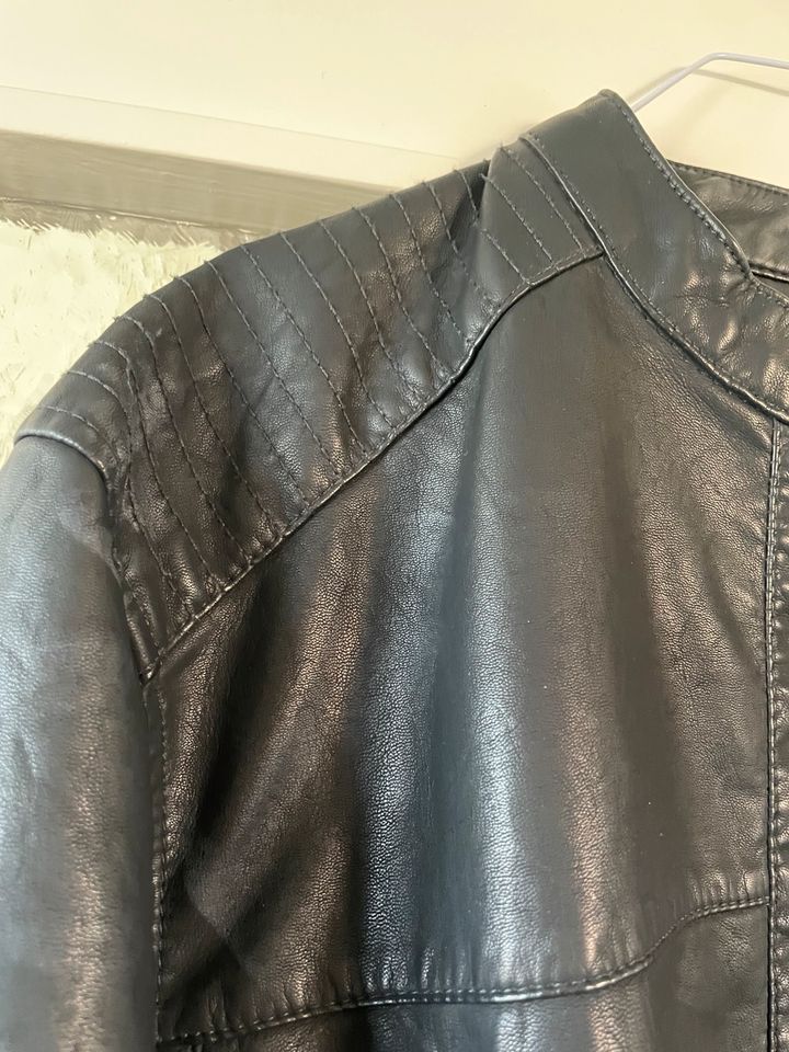 Only & Sons Lederjacke Gr. XL schwarz neuwertig in Pattensen