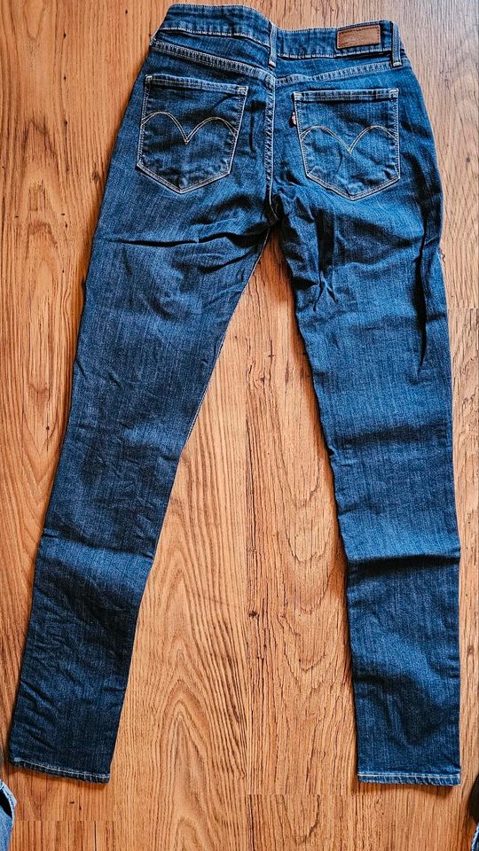 Levis Curve ID Bold Curve Skinny W29/L34 in Budenbach