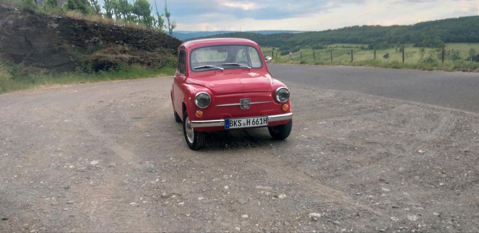 Fiat 600 Oldtimer Fiat 500 in Lieser