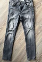 Moderne Jeanshose Jeans grau Jungen Gr. 164 (32/30) Bayern - Berglern Vorschau