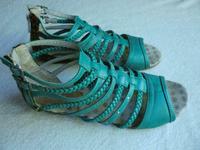 Sandalen Kinder Mustang türkis Gr.: 37 Top Zustand Brandenburg - Luckenwalde Vorschau