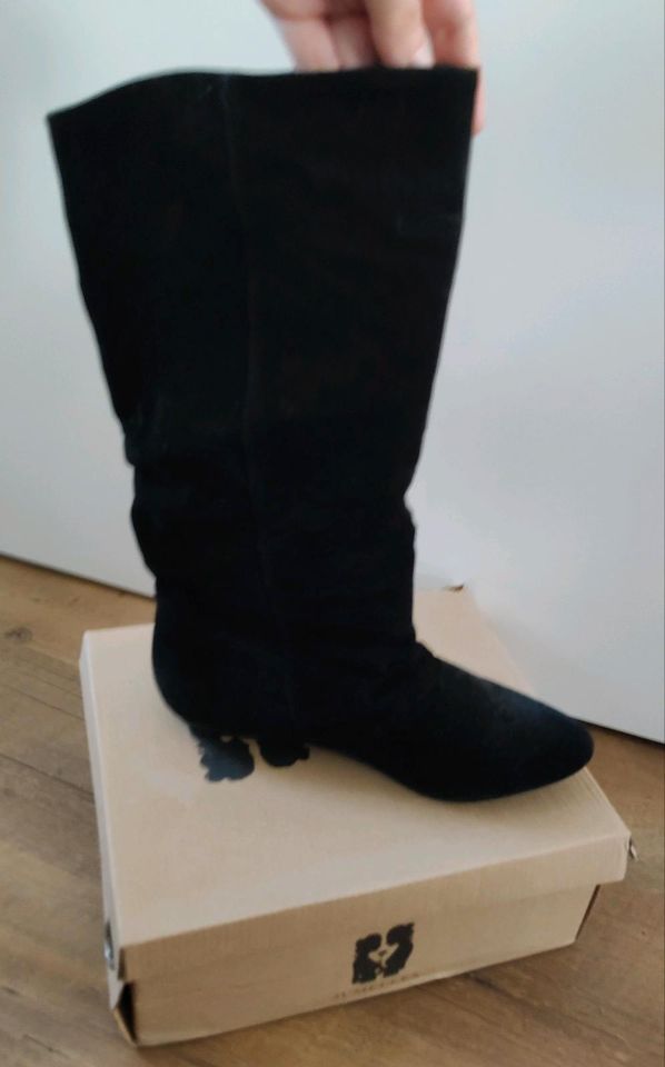 schwarze Stiefel von Jumex in Bordesholm