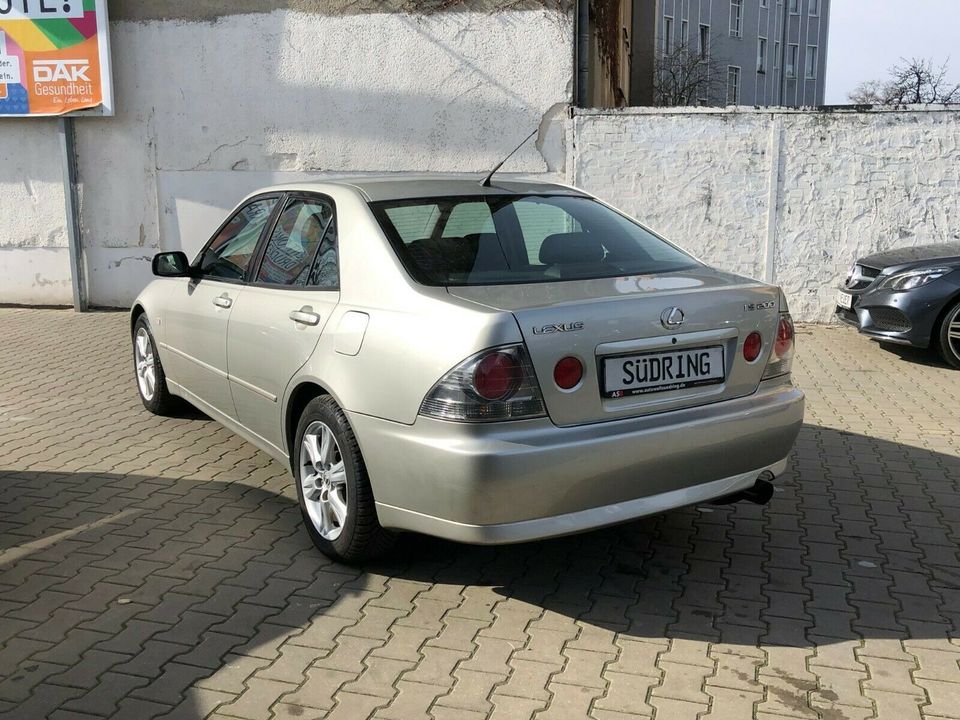 Lexus IS 200 Automatik Leder*Klima*Sitzheizung in Berlin