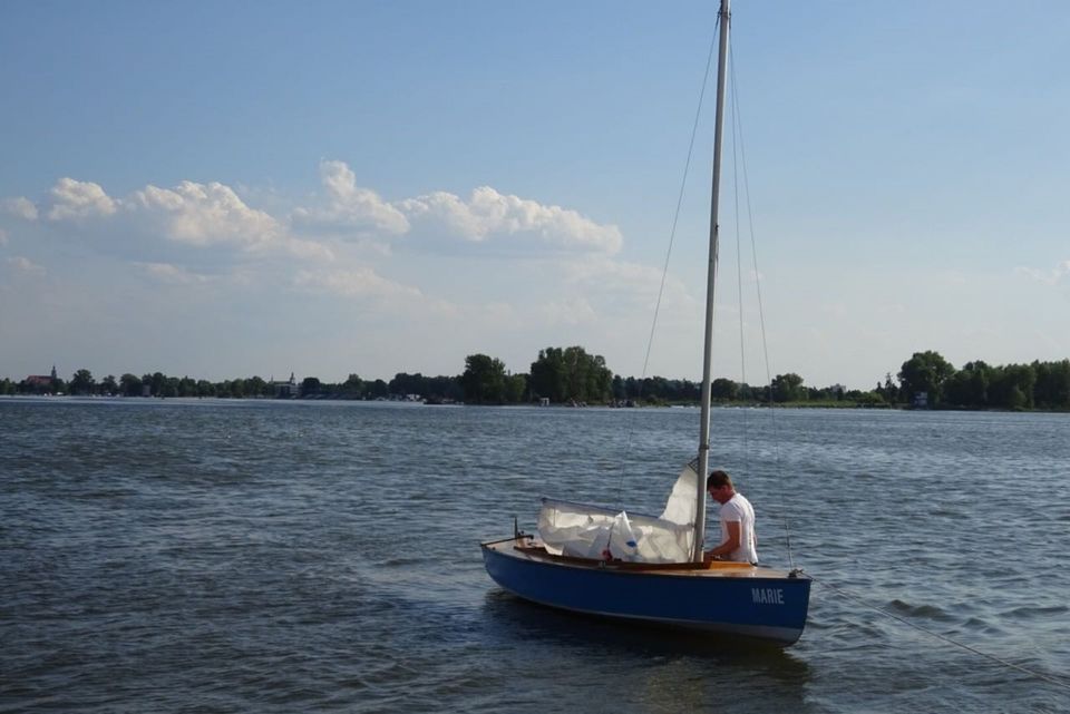 Pirat Segeljolle Holz mit GFK Beschichtung in Beetzsee