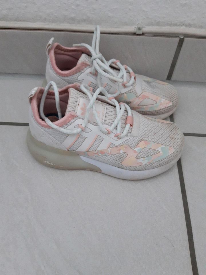 Adidas ZX Turnschuhe in Größe 30 in Filderstadt