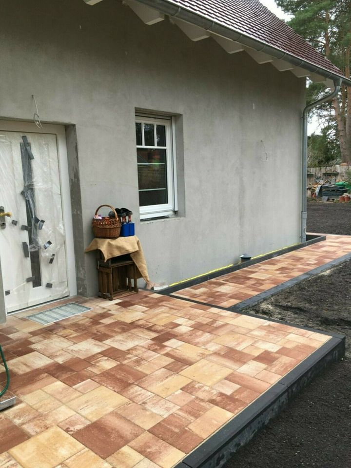 Garten & Landschaftsbau Pflasterarbeiten Tiefbau Abriss Zäune in Zeesen