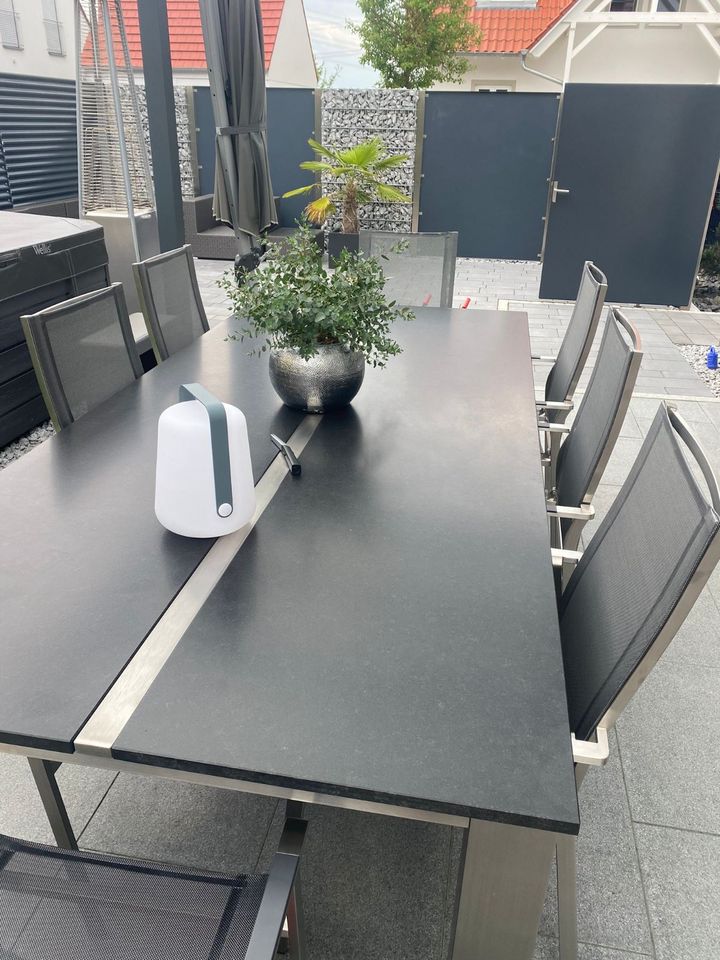 Gartentisch der Luxusklasse Edelstahl/Granit in Schweich