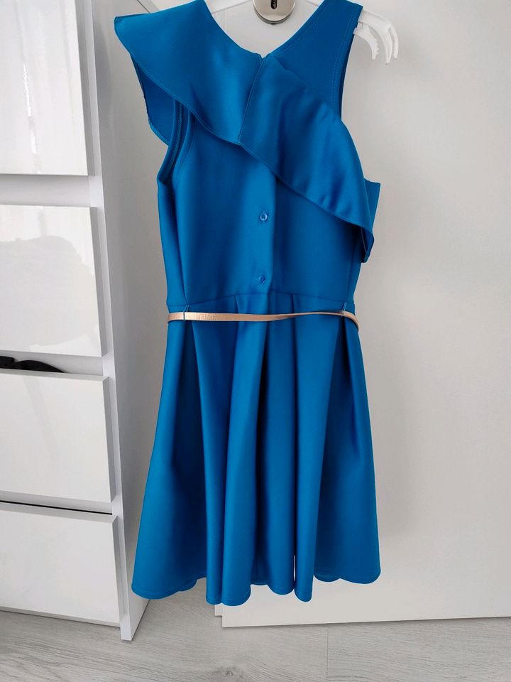 Kleid blau Royalblau 134 in Bremerhaven