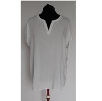 Bluse weiß Kurzarm Viskose  XL / 48/50 Hessen - Karben Vorschau