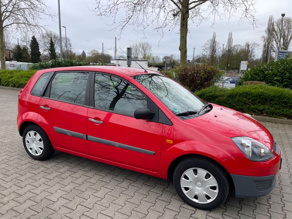 Ford Fiesta 1.4 16V Ambiente,Erst 94,455 KM.Klima in Krefeld