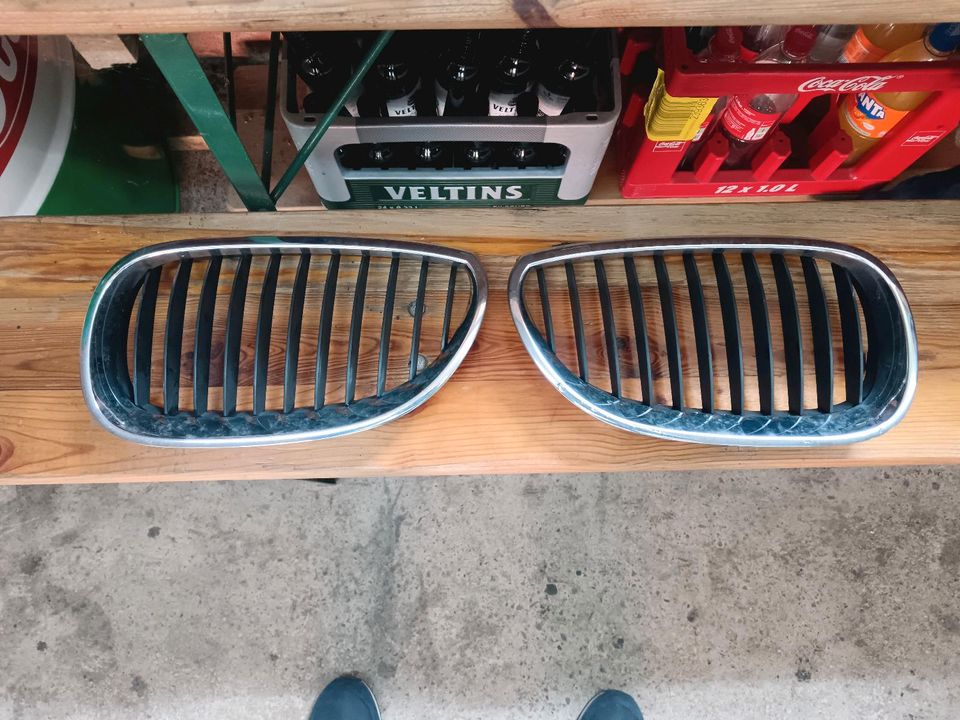 E60/61 Grill nieren orginal bmw!!! in Bad Oeynhausen