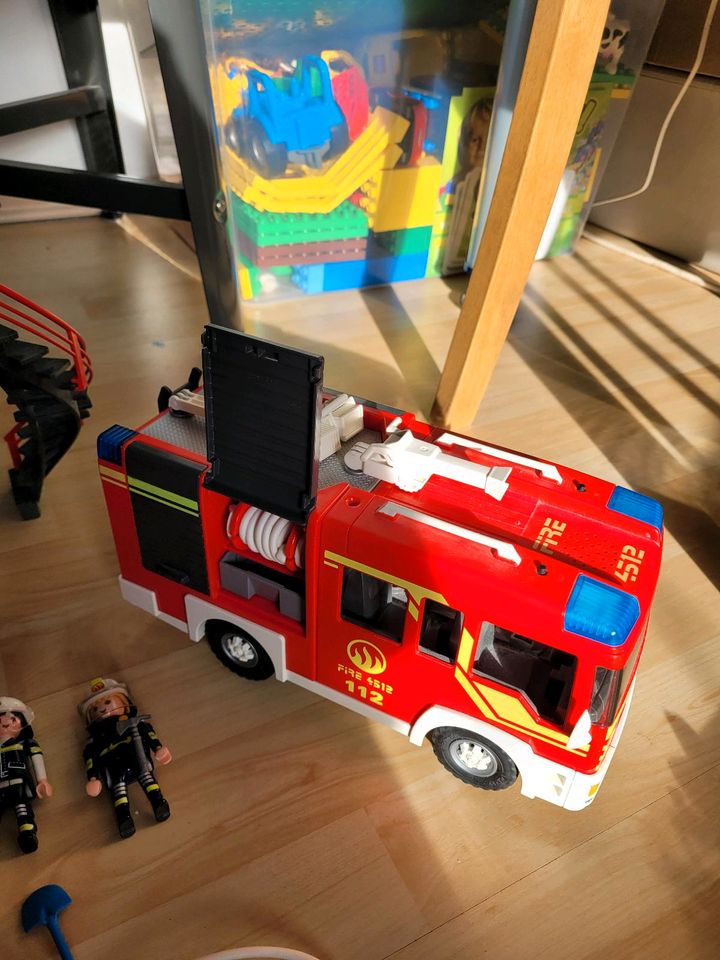 Playmobil Feuerwehr Feuerwache 9052 in Alpen