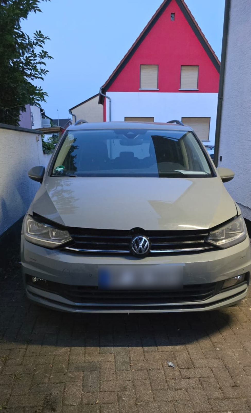 Abbildung des Autos VW Touran 2.0 TDI DSG Hi…
