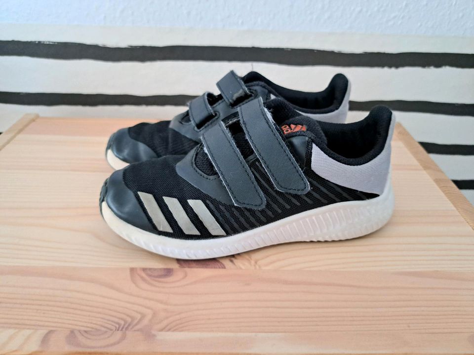 Adidas Fortarun Schuhe Turnschuhe Sneaker Sportschuhe in Rheinland-Pfalz -  Hachenburg | Gebrauchte Kinderschuhe Größe 30 kaufen | eBay Kleinanzeigen  ist jetzt Kleinanzeigen