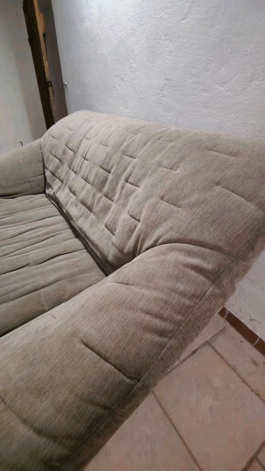 Sofa Couch - Sitzgarnitur für Wohnzimmer - grau/silber + bequem in Neustadt