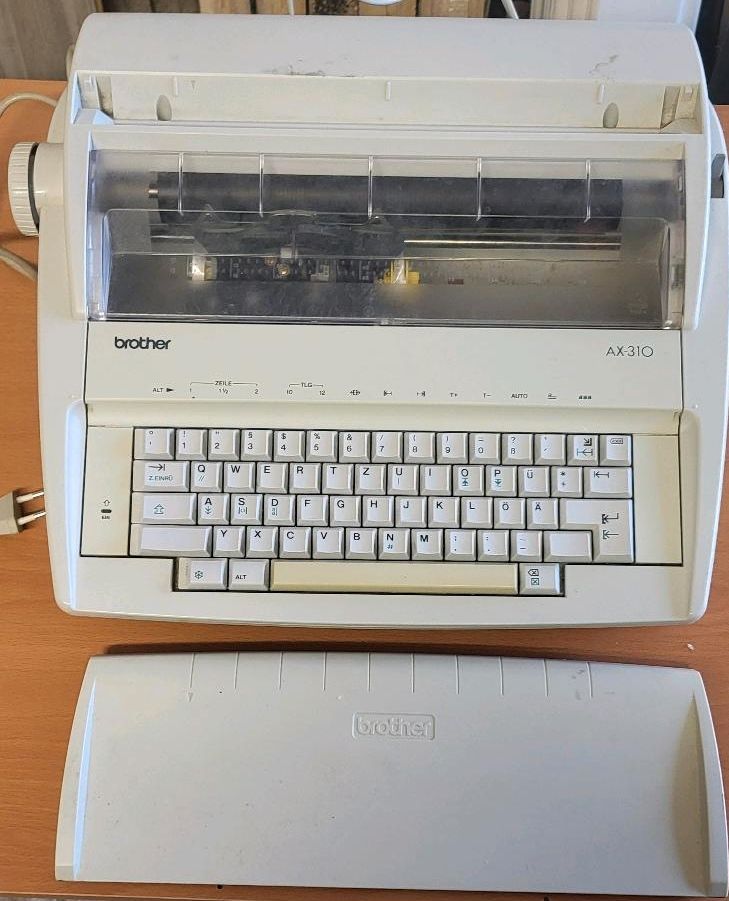 Schreibmaschine Brother AX310 in Katlenburg-Lindau