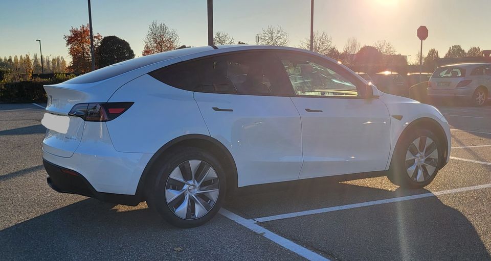 Tesla Model Y Long Range in München