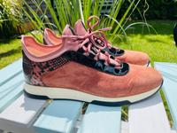 Unisa Supersoft Sneaker Wildleder Gr. 40 rosé neuwertig Bayern - Inning am Ammersee Vorschau