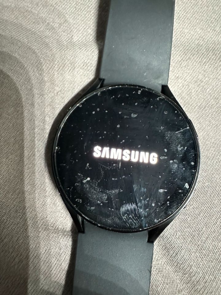 Galaxy Watch 4 in Netphen