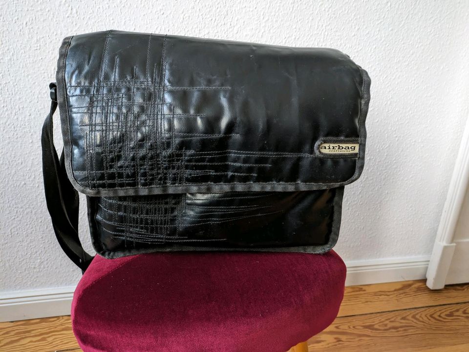 Airbag Craftworks Laptoptasche 36x30x12 in Leipzig