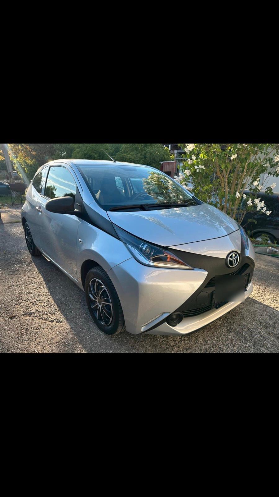 Abbildung des Autos Toyota Aygo 1,0