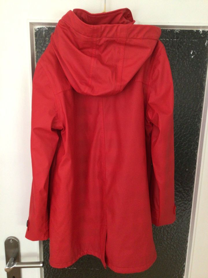 Hatley ⭐️ Regenjacke tomatenrot Gr. 146 152 ⭐️ Super Zustand in Frankfurt am Main