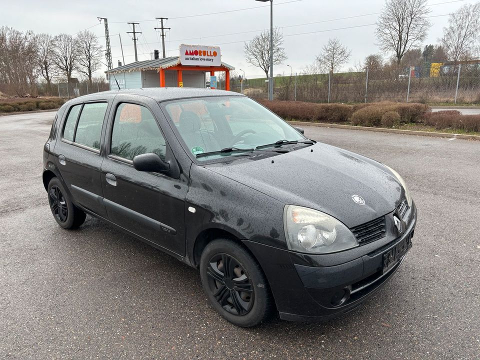 Renault Clio Campus 1.2 Liter 75 PS 5 Türer Klima Ez 2006 in Donaueschingen