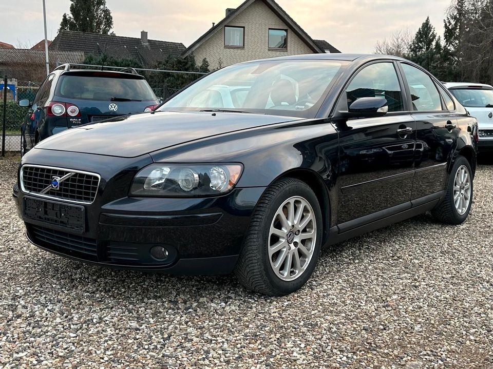 Volvo S40 2.0D Momentum Einparkhilfe Klima Scheckheft in Hannover