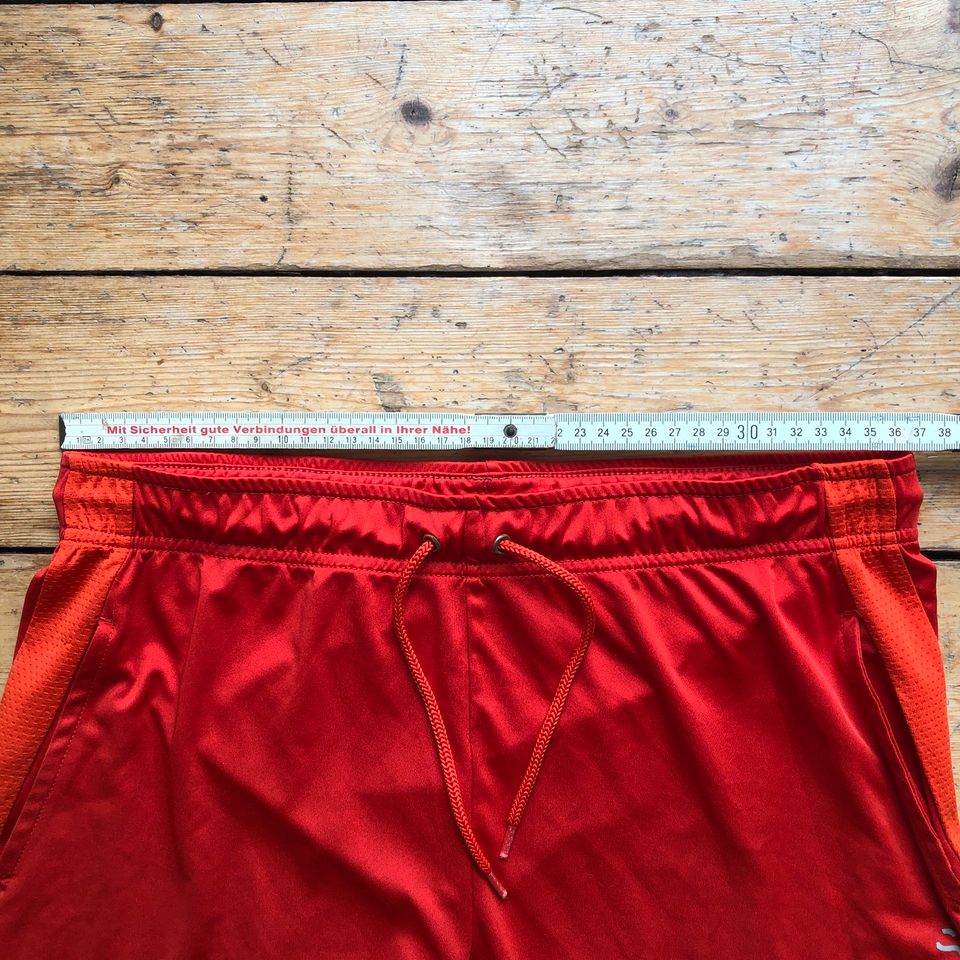 sporthose shorts rot 158/164 12–14y h&m in Köln