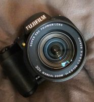 Kamera Fujifilm neuwertig mit kompletten Zubehör Niedersachsen - Salzgitter Vorschau