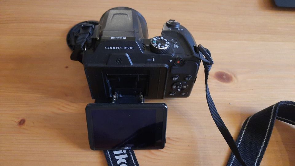 Digitalkamera Nikon Coolpix B500 (schwarz) in Nürnberg (Mittelfr)