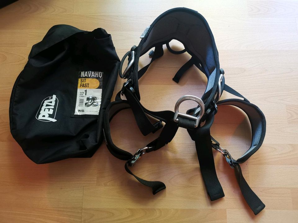 Petzl Navaho sit fast Arbeitsgurt Klettergurt size1 in Frankfurt am Main