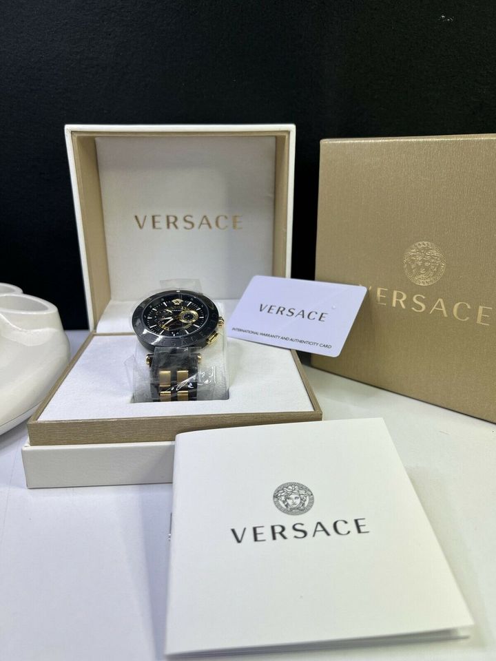 ORIGINAL VERSACE V-RACE UHR in Berlin