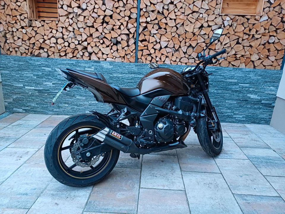 Kawasaki Z750 L ABS Sonderlackierung in Lichtenstein