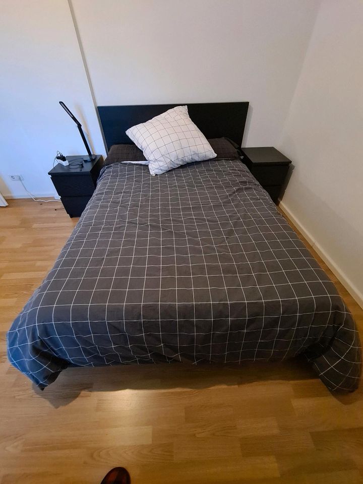 Bed, mattress and sideburos in Berlin