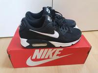 Neu!!! Nike Air Max 90 Schwarz Gr. 38,5 Nordrhein-Westfalen - Meinerzhagen Vorschau