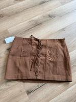 ZARA Minirock mit Schnürung | Gr. 40 / L | NEU Nordrhein-Westfalen - Bad Sassendorf Vorschau