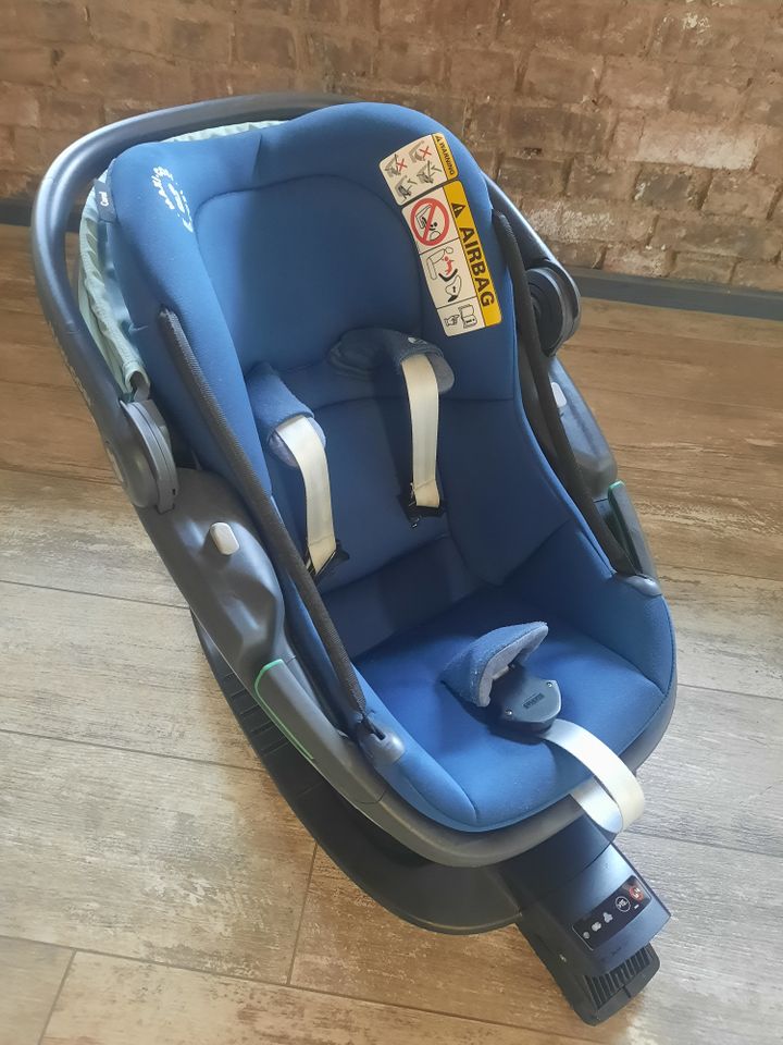 MAXI COSI-Babyschale Coral 360 i-Size inkl. Isofix FamilyFix 360 in Remptendorf