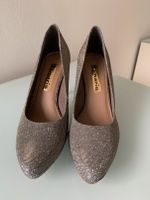 Tamaris Damenschuh Pumps ** neuwertig ** silber ** Gr. 41 ** Hessen - Nauheim Vorschau