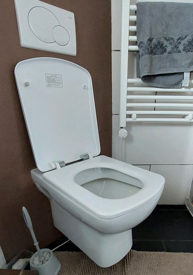 Toilette Hänge-WC inclusive WC-Sitz in Saarbrücken