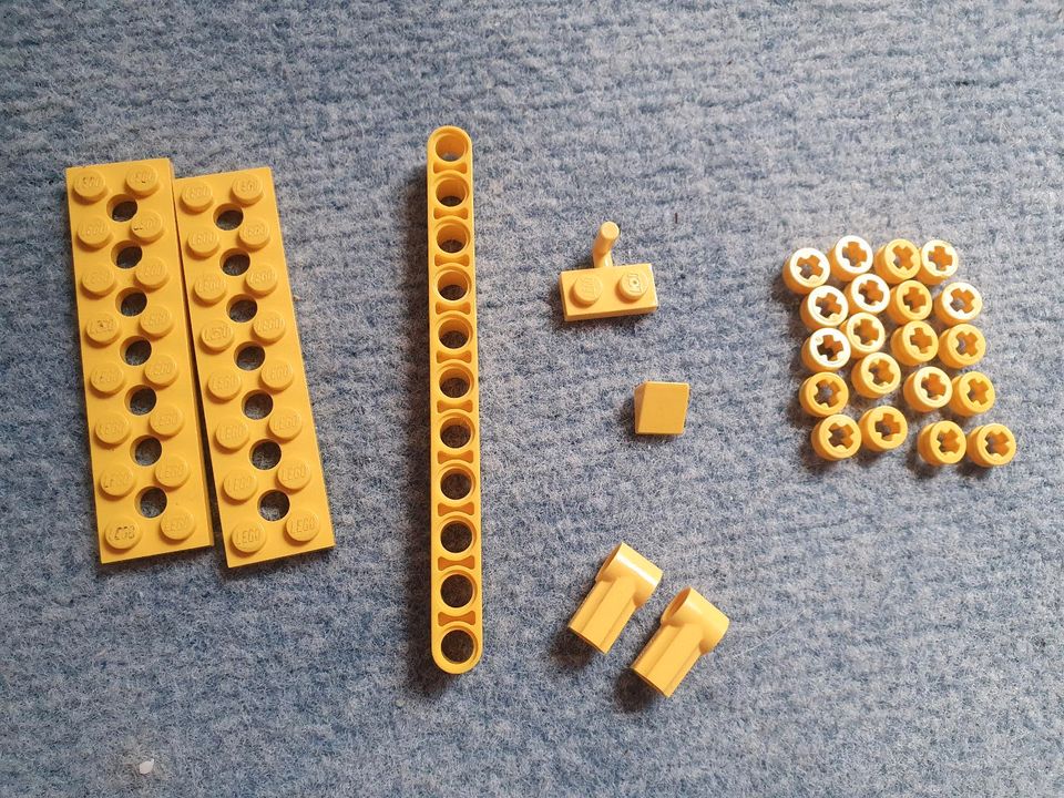 Lego Technic Teile Gelb in Weissach