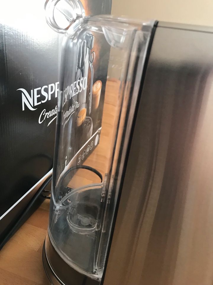 Nespresso Creatista Plus Kapseln Kaffeemaschine in Pulheim